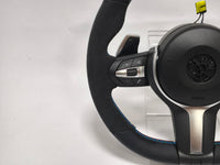 Volante M Linha Azul BMW M3 M Performance para E87 E81 E82 E90 E92 E91 X5 X6 e70 | Upgrade Interior Esportivo OEM