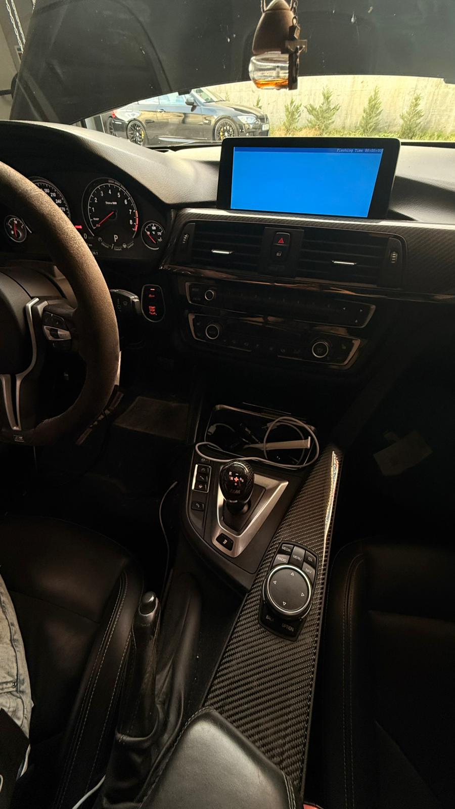 BMW F8x Pack - iDrive ID6 / CarPlay Tela Cheia / GTS FLASH