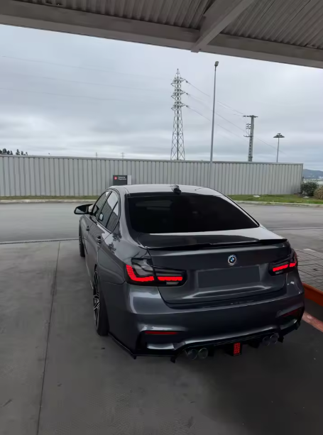 Conjunto de lanternas traseiras para BMW Série 3 2013-2018 F30 F80 M3 com LEDs, design M4 GTS, 320 325i e piscas sequenciais em LED.