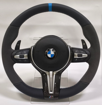 Volante Linha Azul BMW M3 M Performance para E87 E81 E82 E90 E92 E91 X5 X6 e70 | Upgrade Interior Esportivo OEM